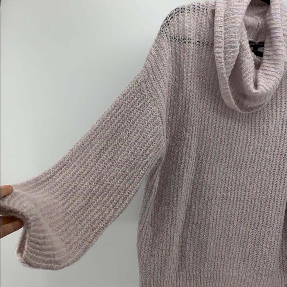 Express cowl lavender light metallic sheen oversized cozy loose fit size S - Picture 4 of 6